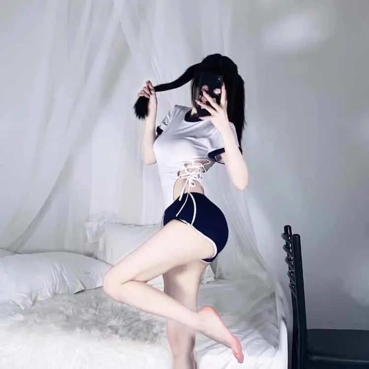 岩井俊二忧郁之作《关于莉莉周的一切》：网络暴力与残酷青春，唯美画面掩盖下的绝望