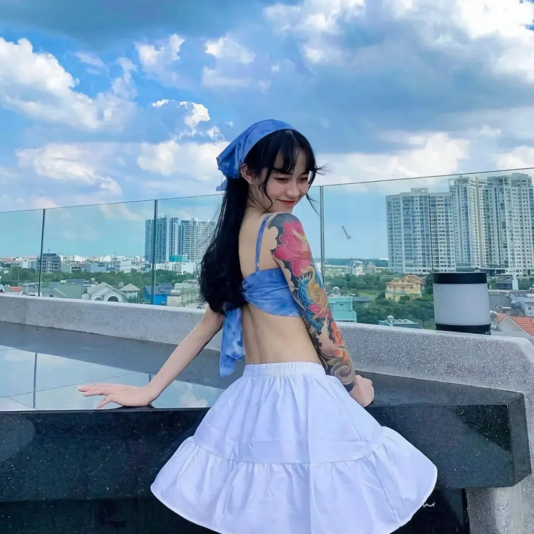 【文艺高分】《燃烧》刘亚仁全钟瑞：村上春树原著改编，富人阶层的残酷游戏与底层的无尽怒火